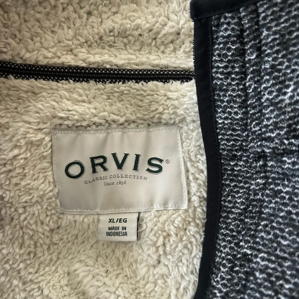 Orvis Men's Gray Quarter-Zip Sweater